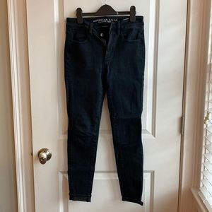 Black high-rise jetting size 4. American eagle